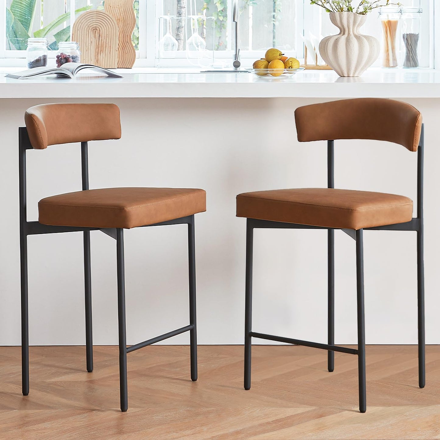 Brown Modern Bar Stools Set of 2, 24 Inch Faux Leather Counter Stools with Curved Backrest, Counter Height Bar Stool for Kitchen Island